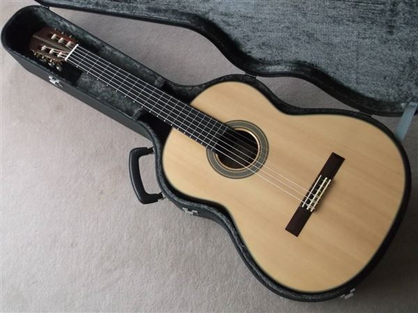 Top 5 loại guitar cho người mới học