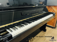 YAMAHA U1E