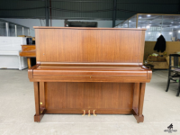 Yamaha U5