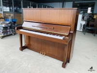 Yamaha U5