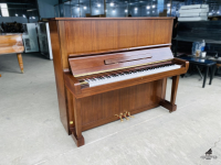 Yamaha U5