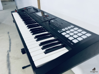 Roland FA06 Like New