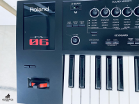 Roland FA06 Like New