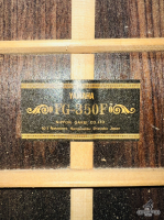 Yamaha FG-350F tem cổ