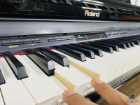 Chuyên Cung Cấp Sỉ Và Lẻ Piano & Guitar Secondhand Nhập Khẩu 100% Từ Nhật - Với Chất Lượng Và Chế Độ Bảo Hành Uy Tín, Nhanh Chóng. Hỗ trợ trả góp từ 0% bằng thẻ tín dụng cho khách hàng.