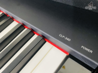 YAMAHA CLP-340 PE