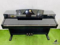 YAMAHA CLP-340 PE