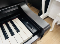 Đàn Piano Điện Yamaha CLP 675R | Piano Hoàng Phúc