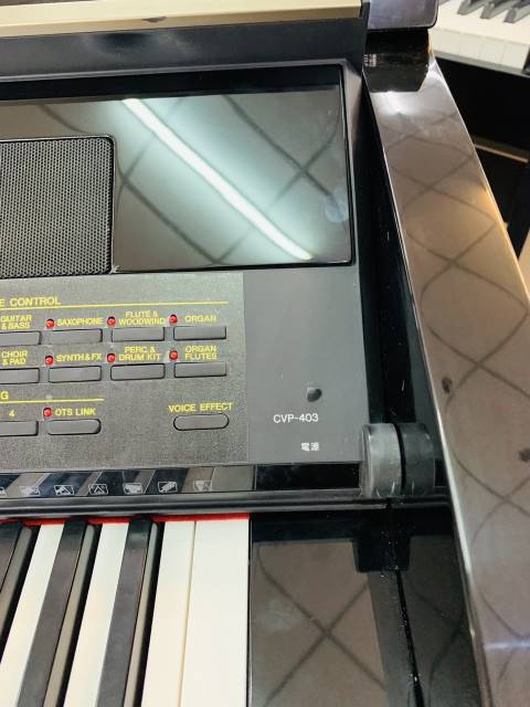 Mua đàn Yamaha CVP-403PE  giá ưu đãi tại Piano Hoàng Phúc