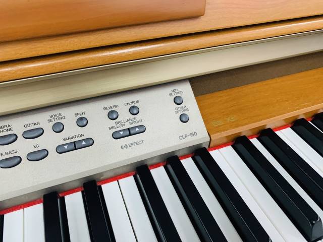 Mua đàn Yamaha CLP-150C chỉ với giá 12tr500