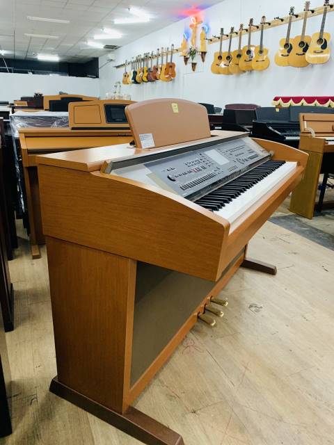 Mua đàn Yamaha CVP-305C chỉ với 18tr đồng