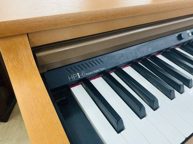 Mua đàn Roland HPi-6C giá ưu đãi