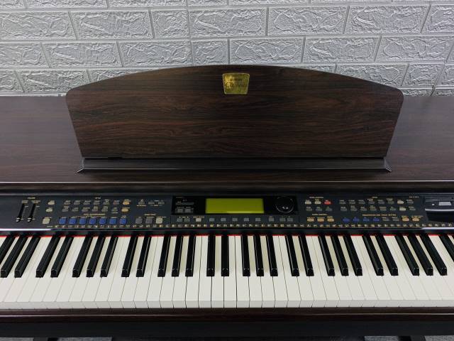 Mua đàn Yamaha CVP-201 giá hấp dẫn