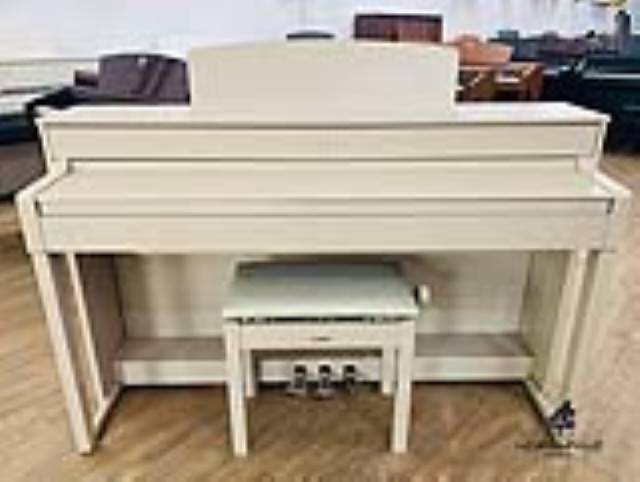 Yamaha CLP 575  Dòng Piano Điện Cao Cấp| Có Sẵn Tại Showroom Piano Hoàng Phúc.