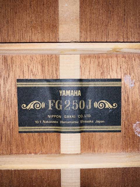 GUITAR YAMAHA FG.250J MADE IN JAPAN KÈM HỘP ZIN| PIANO HOÀNG PHÚC