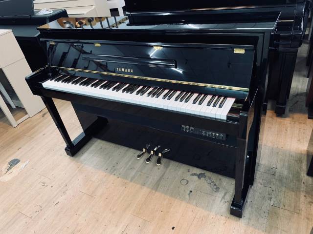 Mua đàn Piano Yamaha DUP-20PE nhận ưu đãi lớn