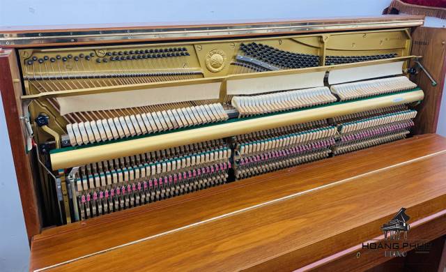 ĐÀN PIANO YAMAHA W103 HOÀNG PHÚC 
