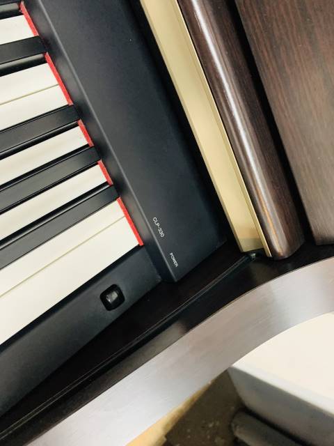 Đàn piano điện Yamaha CLP 330| Dòng Được Ưa Chuộng Nhất Hiện Nay| Piano Hoàng Phúc