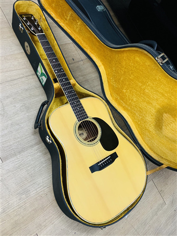 GUITAR MORRIS W25 