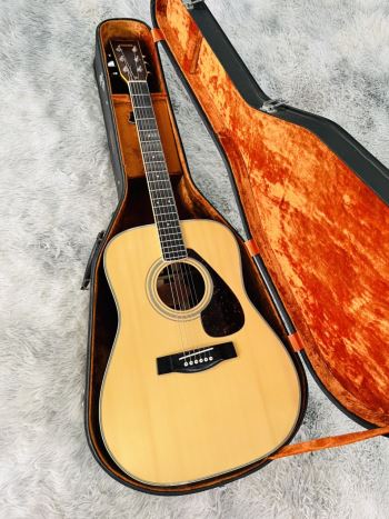 GUITAR YAMAHA FG-301