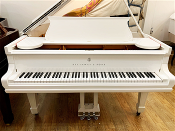 Steinway & Sons Model O - WH
