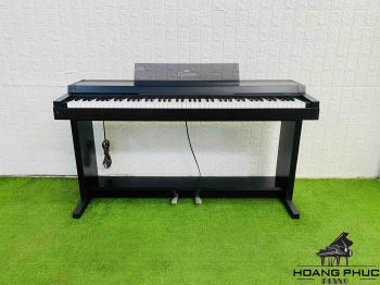 YAMAHA CLP 30