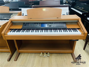 YAMAHA CVP 204
