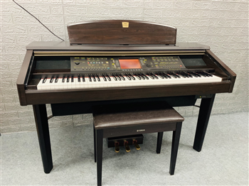 Yamaha CVP-207 