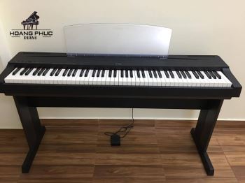YAMAHA P 70