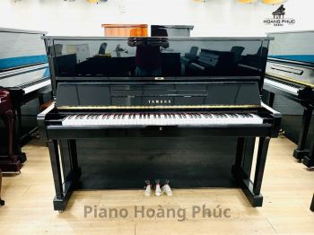 YAMAHA U1A