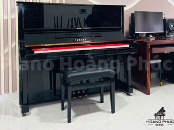YAMAHA U3F